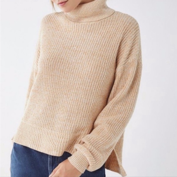 Urban Outfitters Knit Turtleneck Sweater Pullover Size M - Picture 1 of 7